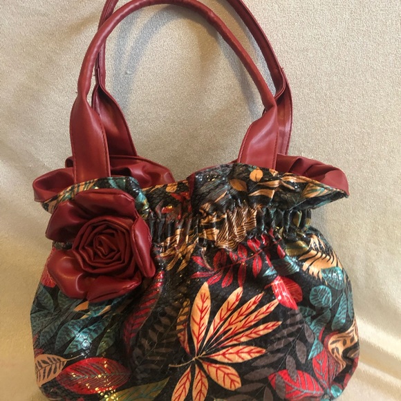 Bueno shoulder bag, faux snake skin, burgundy flower, leaves prints - Picture 4 of 13